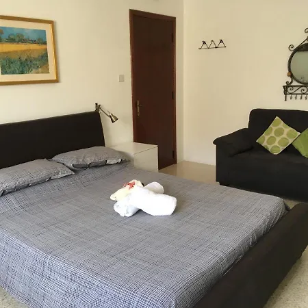 Pembroke Suites Bed & Breakfast