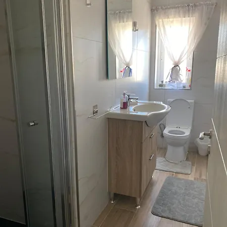 Pembroke Suites 3* بيمبروك