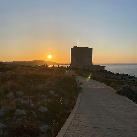 Bed & Breakfast Pembroke Suites 3*