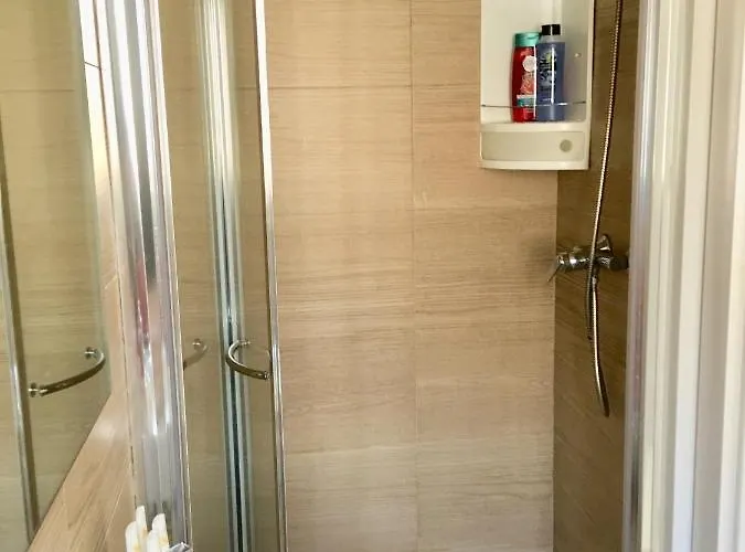 فندق مبيت وإفطار Pembroke Suites 3*