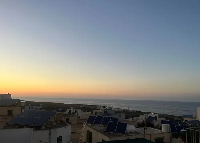 Pembroke Suites فندق مبيت وإفطار بيمبروك